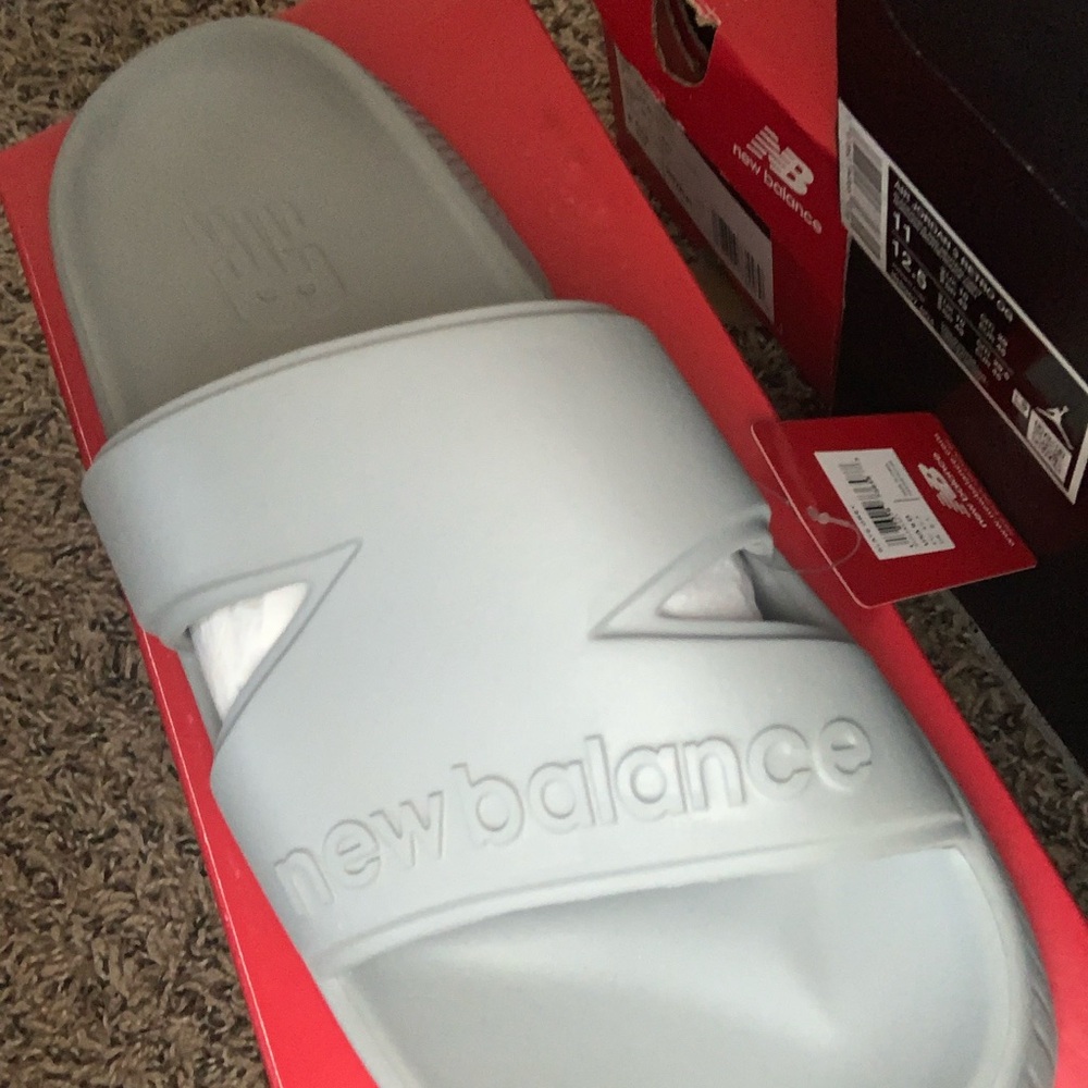 New Balance Light Gray Slides 9M
